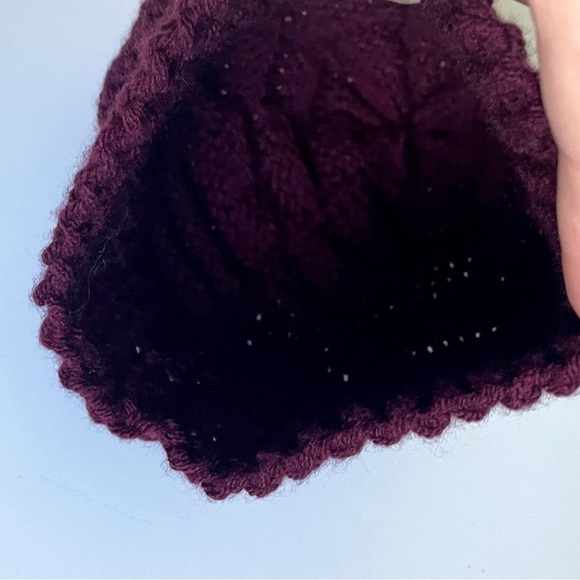 Handmade knit hat maroon - Picture 6 of 10